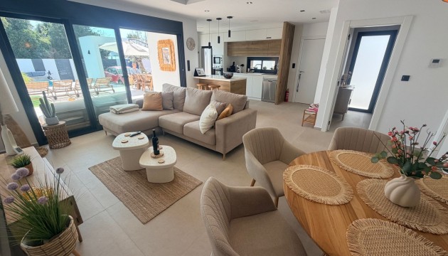 Videresalg - Detached Villa - Dolores