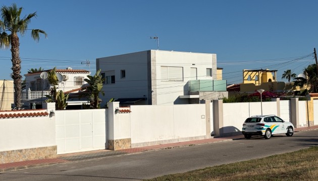 Videresalg - Detached Villa - Torrevieja - Torreta - Florida