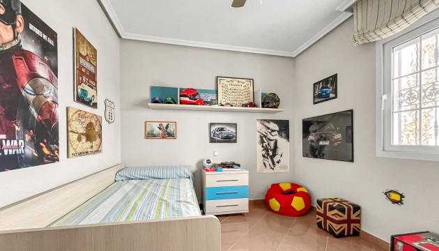 Videresalg - Detached Villa - Orihuela Costa - Los Dolses