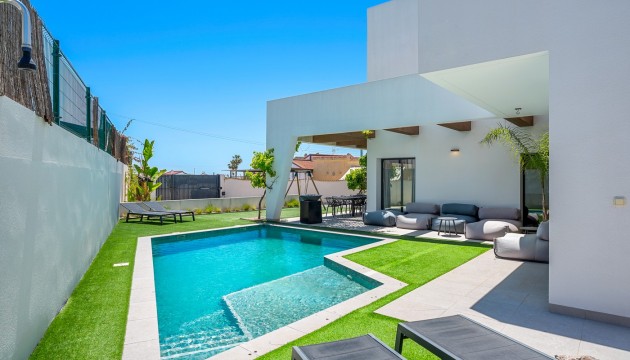 Resale - Detached Villa - Ciudad Quesada