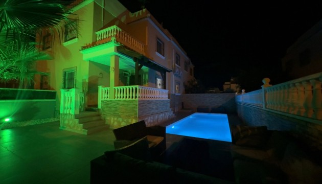 Reventa - Chalet Independiente - Ciudad Quesada - Doña Pepa