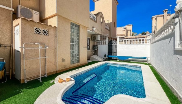 Reventa - House - Orihuela Costa - Villamartín