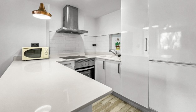 Odsprzedaż - Apartment - Orihuela Costa - Punta Prima