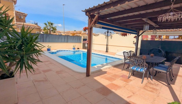Videresalg - Detached Villa - Bigastro
