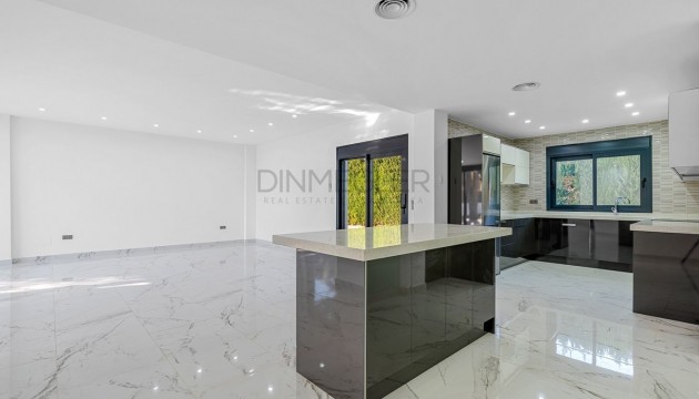 Перепродажа - отдельная вилла - Orihuela Costa - Campoamor