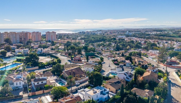 Перепродажа - отдельная вилла - Orihuela Costa - Campoamor