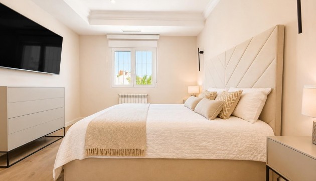 Videresalg - Detached Villa - Orihuela Costa - Campoamor
