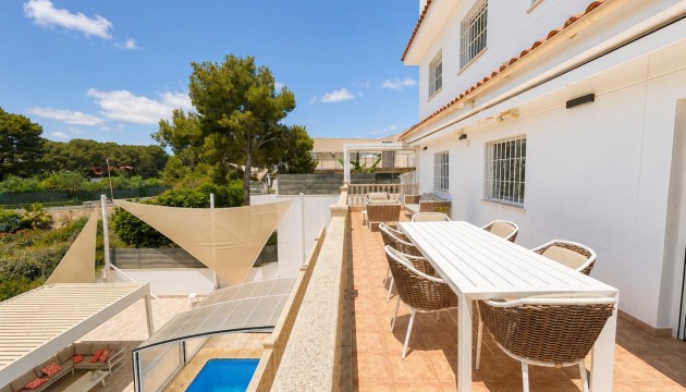 Videresalg - Detached Villa - Orihuela Costa - Campoamor