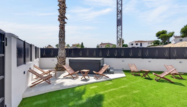 Resale - Detached Villa - Orihuela Costa - Villamartín