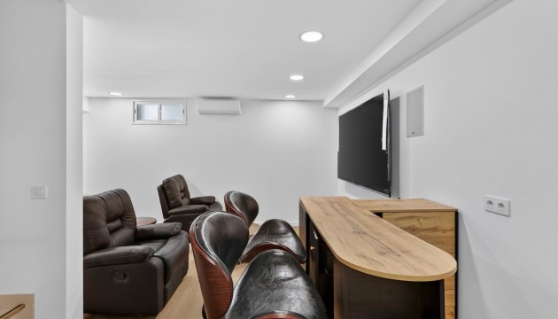 Resale - Detached Villa - Orihuela Costa - Villamartín