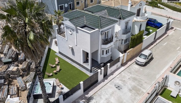 Resale - Detached Villa - Orihuela Costa - Villamartín