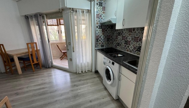 Resale - Apartment - Torrevieja - Playa de los Locos