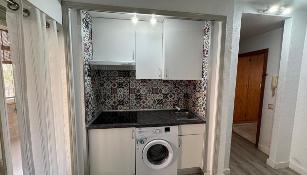 Resale - Apartment - Torrevieja - Playa de los Locos