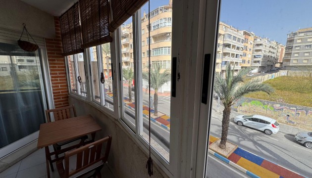 Resale - Apartment - Torrevieja - Playa de los Locos