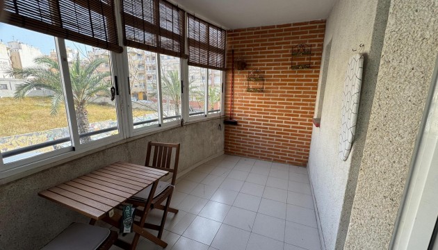 Resale - Apartment - Torrevieja - Playa de los Locos