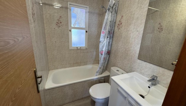 Resale - Apartment - Torrevieja - Playa de los Locos