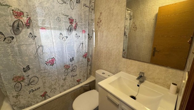 Resale - Apartment - Torrevieja - Playa de los Locos