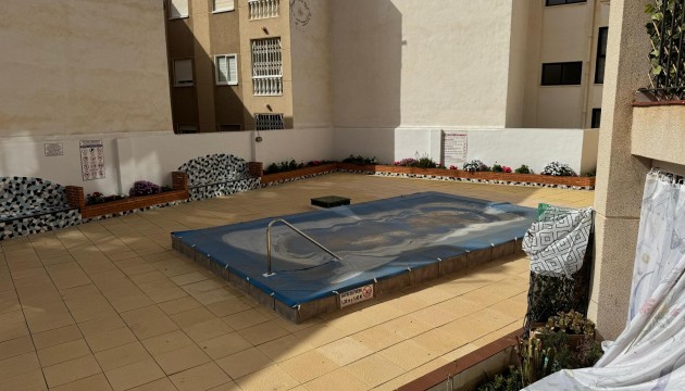 Resale - Apartment - Torrevieja - Playa de los Locos