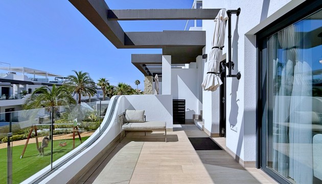 Resale - Apartment - Orihuela Costa - Punta Prima