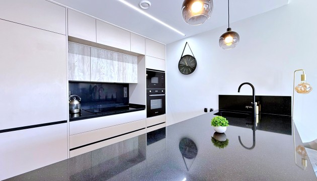Resale - Apartment - Orihuela Costa - Punta Prima