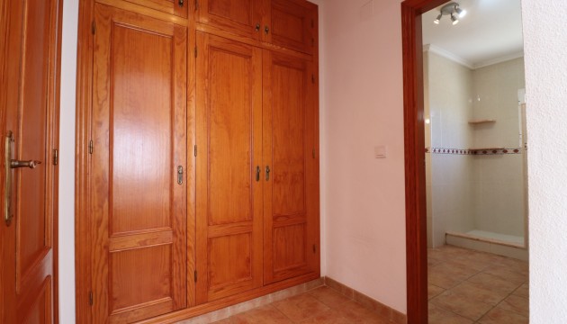 Reventa - Chalet Independiente - San Miguel de Salinas