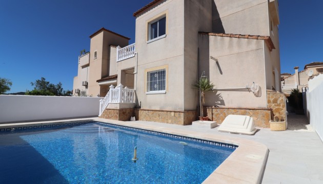 Reventa - Chalet Independiente - San Miguel de Salinas