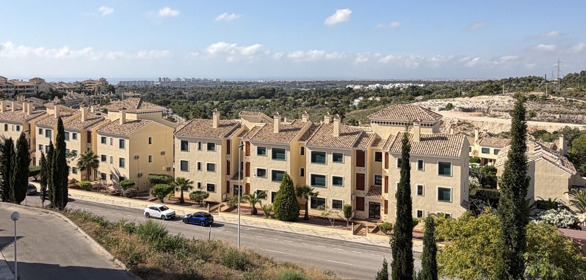 Apartment in Dehesa de Campoamor - Image 2