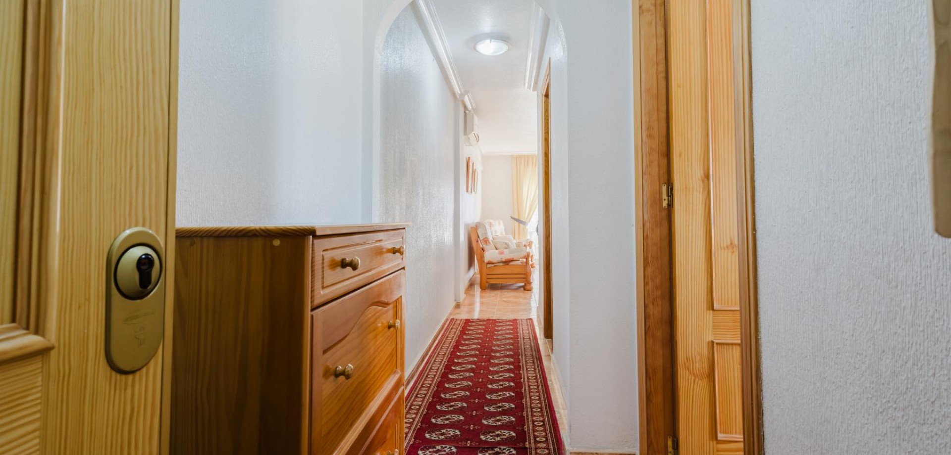 Apartment in Torrevieja - Image 2