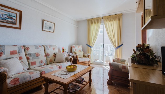 Resale - Apartment - Torrevieja - El Acequión - Los Náufragos