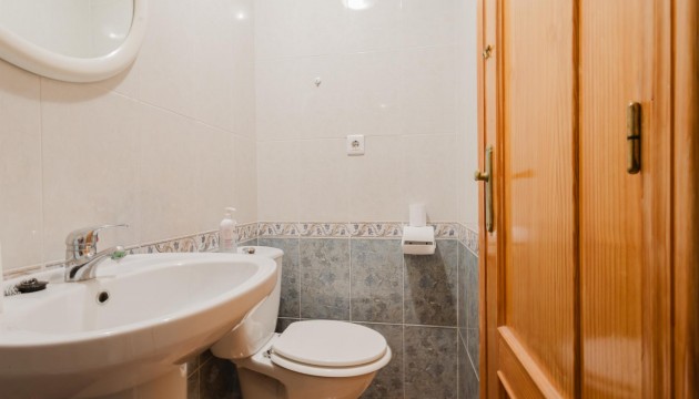 Resale - Apartment - Torrevieja - El Acequión - Los Náufragos