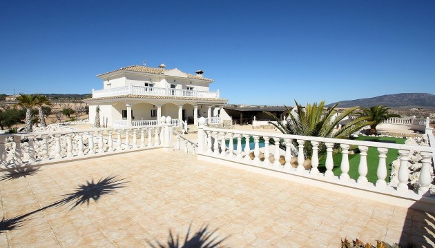 Videresalg - Detached Villa - Pinoso