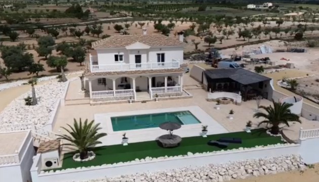 Videresalg - Detached Villa - Pinoso