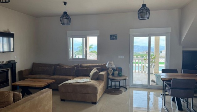 Videresalg - Detached Villa - Pinoso