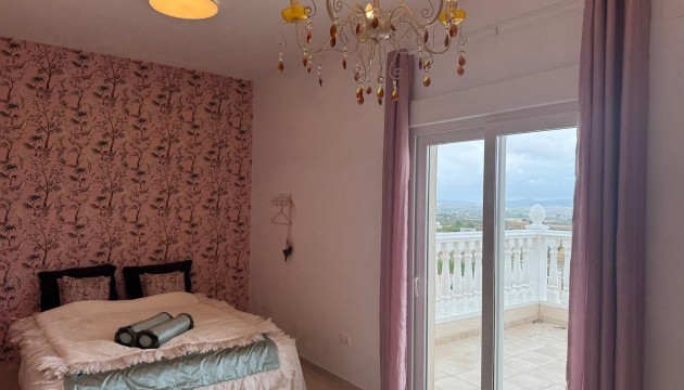 Videresalg - Detached Villa - Pinoso