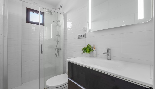 Resale - Apartment - Torrevieja - Torrevieja - Aguas Nuevas