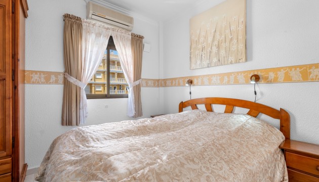 Resale - Apartment - Torrevieja - Torrevieja - Aguas Nuevas