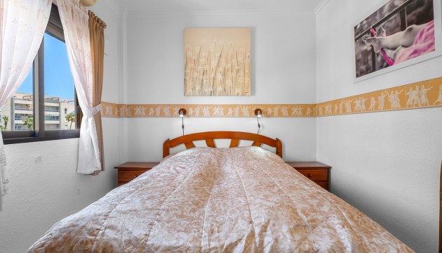 Resale - Apartment - Torrevieja - Torrevieja - Aguas Nuevas