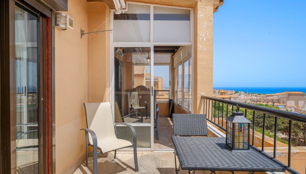 Resale - Apartment - Torrevieja - Torrevieja - Aguas Nuevas