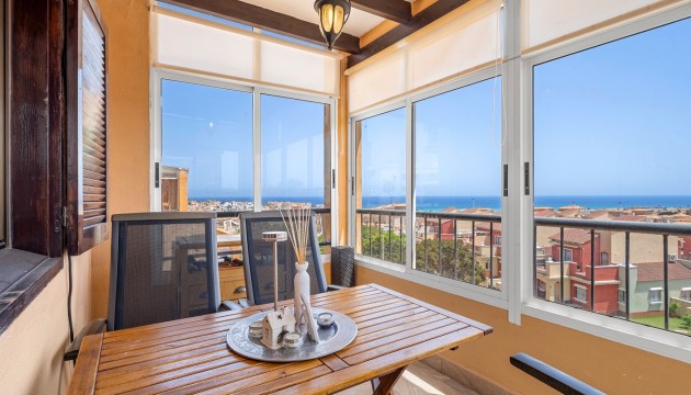 Resale - Apartment - Torrevieja - Torrevieja - Aguas Nuevas