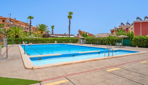 Resale - Apartment - Torrevieja - Torrevieja - Aguas Nuevas