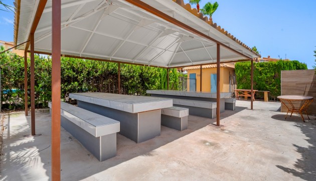 Resale - Apartment - Torrevieja - Torrevieja - Aguas Nuevas