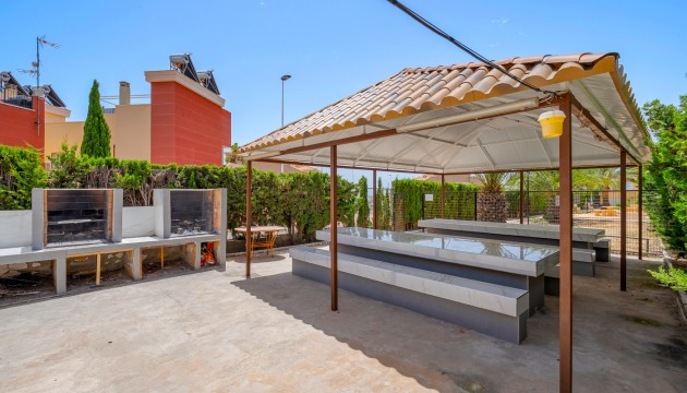 Resale - Apartment - Torrevieja - Torrevieja - Aguas Nuevas