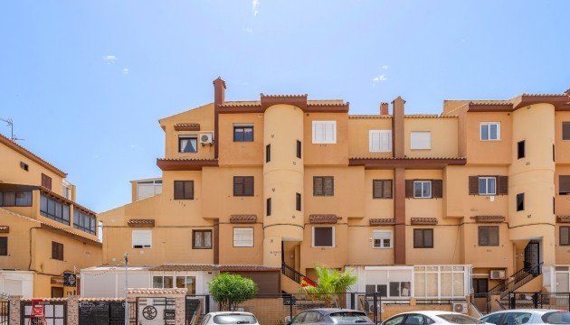 Resale - Apartment - Torrevieja - Torrevieja - Aguas Nuevas