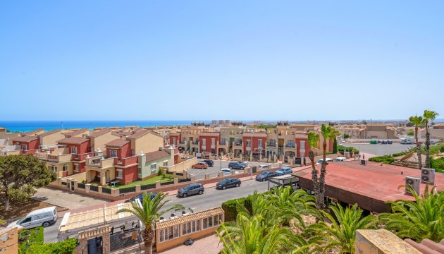 Resale - Apartment - Torrevieja - Torrevieja - Aguas Nuevas