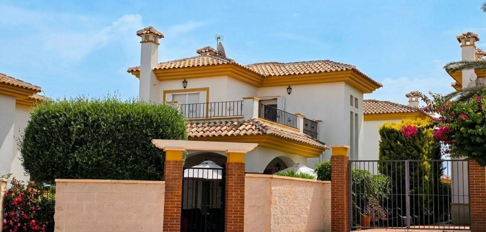 House in Rojales - view 1