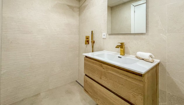 Resale - Apartment - Torrevieja - El Acequión - Los Náufragos