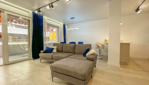 Resale - Apartment - Torrevieja - El Acequión - Los Náufragos