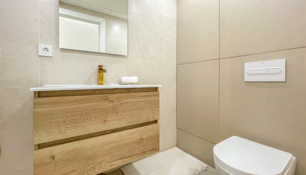 Resale - Apartment - Torrevieja - El Acequión - Los Náufragos
