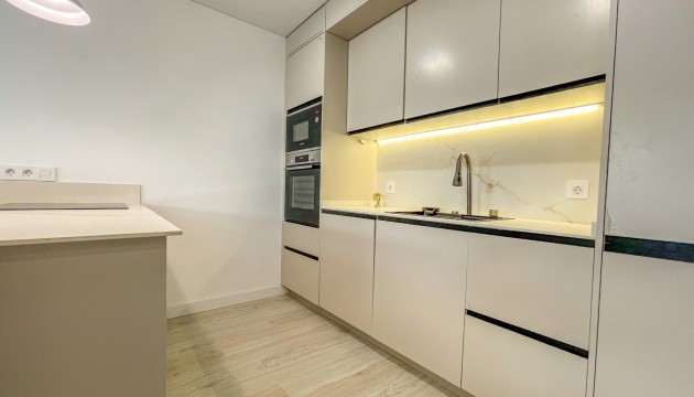 Resale - Apartment - Torrevieja - El Acequión - Los Náufragos