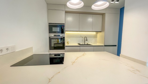 Resale - Apartment - Torrevieja - El Acequión - Los Náufragos
